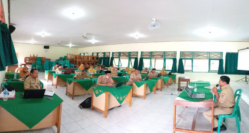 Workshop Peningkatan Kompetensi Penilaian Berbasis Kelas Bagi Guru Semua Mata Pelajaran