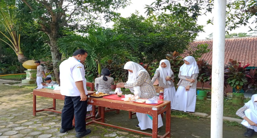Marketday Siswa-Siswi SMPN 2 Jumantono