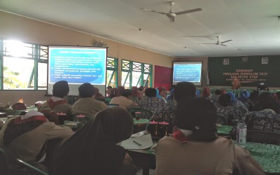 Workshop Tentang Penilaian Pada Kurikulum 2013 dan Revisi KTSP untuk Guru SMP